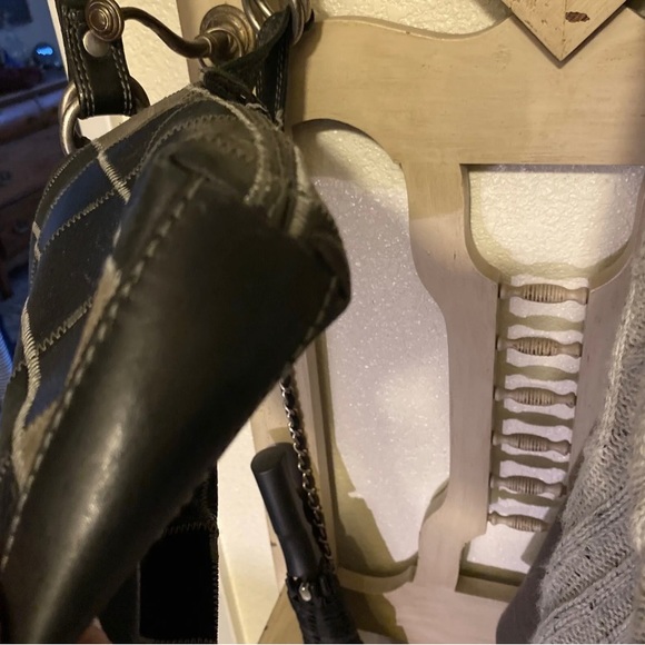 LUCKY BRAND Gray Black Patchwork
Suede Leather -Bucket Crossbody - Picture 7 of 12